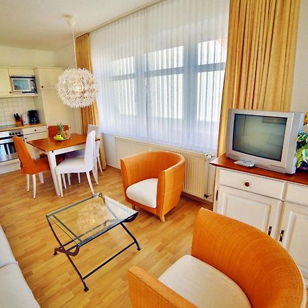 Ferienwohnung Binzer Strandgut Im Haus Jahreszeiten Binz Exterior photo